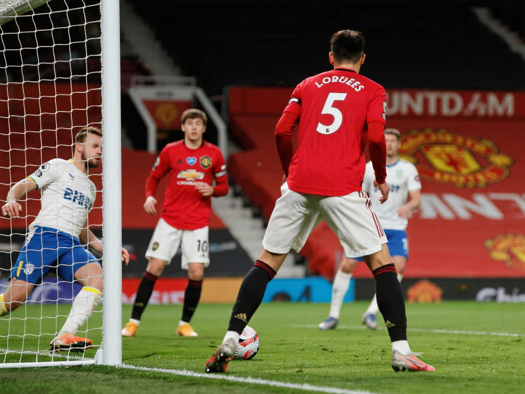 蓬勃发展 蓬勃发展